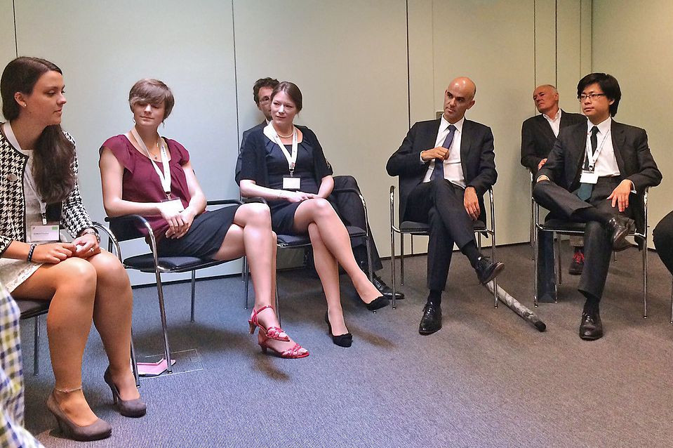 Wie Lange Darf Ich Als Auslandschweizer In Der Schweiz Bleiben Schweizer Revue: Angebote für junge Auslandschweizer ab 15 Jahren